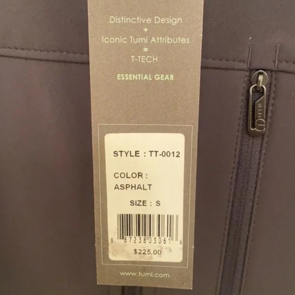 Men’s size Medium black Tumi soft shell jacket (like a Northface/Patagonia). - Picture 6 of 6